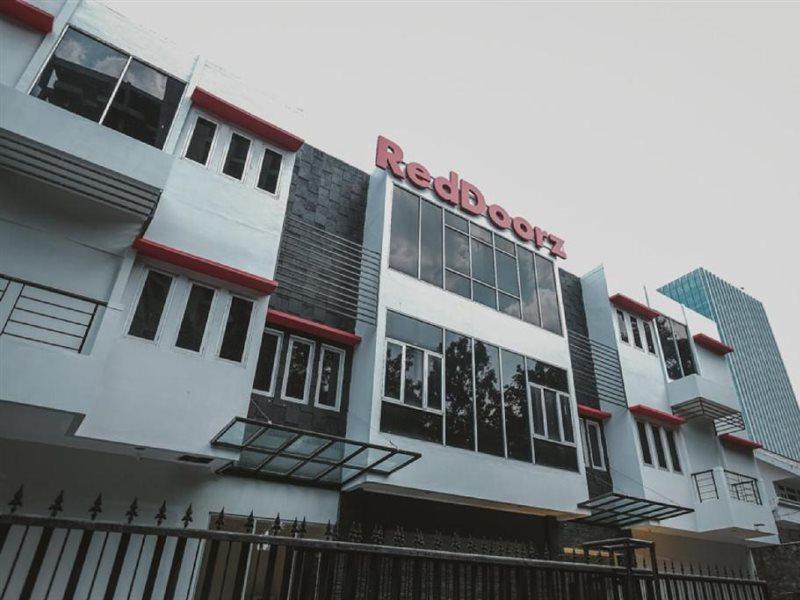 Reddoorz Plus Near Plaza Blok M Jakarta Exterior foto